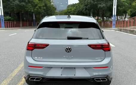 Volkswagen Golf VIII, 2022 год, 1 350 000 рублей, 6 фотография