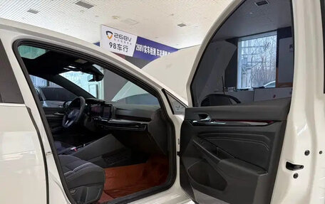 Volkswagen Golf VIII, 2022 год, 1 350 000 рублей, 9 фотография