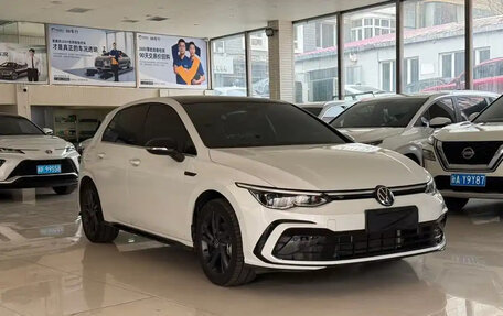 Volkswagen Golf VIII, 2022 год, 1 350 000 рублей, 4 фотография