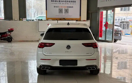 Volkswagen Golf VIII, 2022 год, 1 350 000 рублей, 6 фотография
