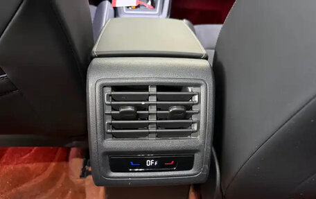 Volkswagen Golf VIII, 2022 год, 1 350 000 рублей, 21 фотография