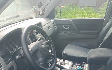 Mitsubishi Pajero III рестайлинг, 2006 год, 1 100 000 рублей, 5 фотография