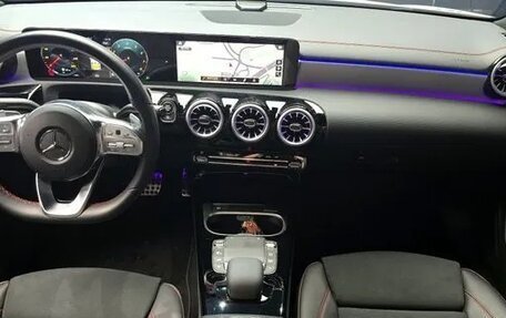 Mercedes-Benz CLA, 2022 год, 3 230 000 рублей, 6 фотография