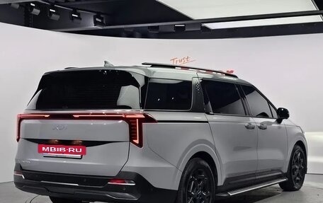 KIA Carnival, 2024 год, 4 400 000 рублей, 2 фотография