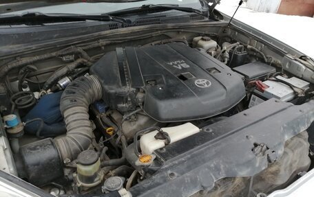 Toyota Land Cruiser Prado 120 рестайлинг, 2008 год, 3 333 333 рублей, 33 фотография
