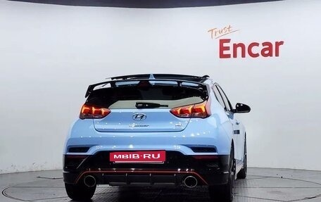 Hyundai Veloster II, 2021 год, 2 300 000 рублей, 3 фотография