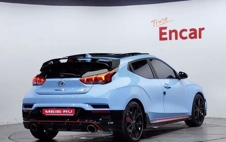 Hyundai Veloster II, 2021 год, 2 300 000 рублей, 2 фотография