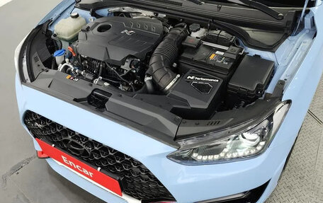 Hyundai Veloster II, 2021 год, 2 300 000 рублей, 17 фотография