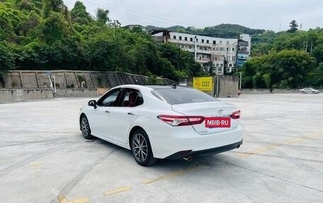 Toyota Camry, 2022 год, 2 350 000 рублей, 3 фотография