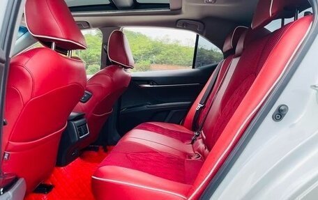 Toyota Camry, 2022 год, 2 350 000 рублей, 13 фотография