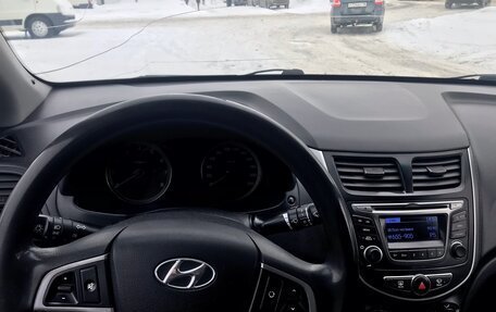 Hyundai Solaris II рестайлинг, 2014 год, 750 000 рублей, 8 фотография