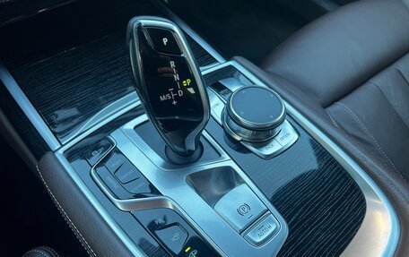 BMW 7 серия, 2017 год, 4 090 000 рублей, 17 фотография