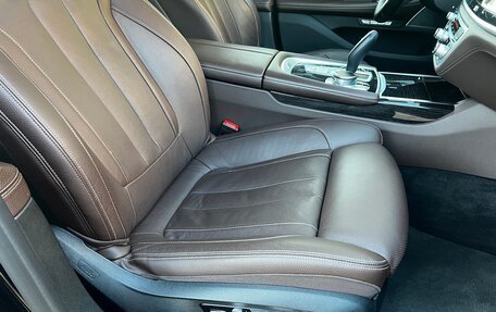 BMW 7 серия, 2017 год, 4 090 000 рублей, 30 фотография