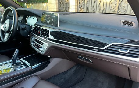 BMW 7 серия, 2017 год, 4 090 000 рублей, 31 фотография