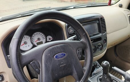 Ford Escape II, 2005 год, 550 000 рублей, 3 фотография
