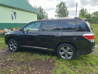 Toyota Highlander II рестайлинг, 2013 год, 2 200 000 рублей, 1 фотография