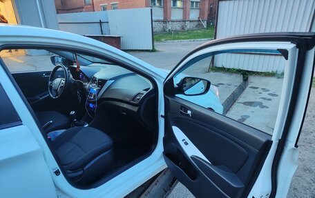 Hyundai Solaris II рестайлинг, 2013 год, 570 000 рублей, 9 фотография