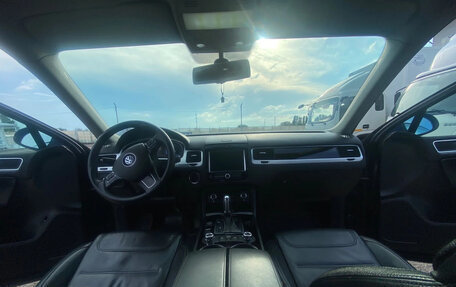 Volkswagen Touareg III, 2012 год, 1 799 999 рублей, 10 фотография