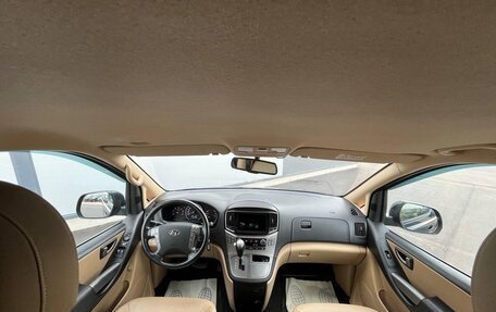 Hyundai H-1 II рестайлинг, 2019 год, 2 872 000 рублей, 13 фотография