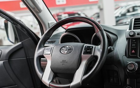 Toyota Land Cruiser Prado 150 рестайлинг 2, 2014 год, 2 999 000 рублей, 11 фотография