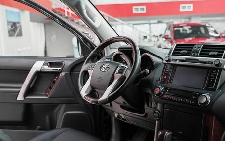 Toyota Land Cruiser Prado 150 рестайлинг 2, 2014 год, 2 999 000 рублей, 13 фотография