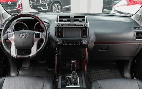 Toyota Land Cruiser Prado 150 рестайлинг 2, 2014 год, 2 999 000 рублей, 10 фотография