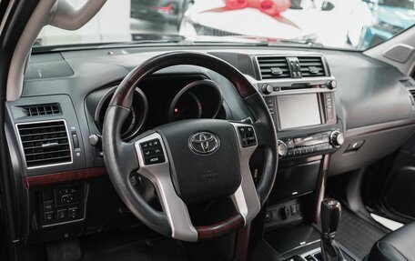 Toyota Land Cruiser Prado 150 рестайлинг 2, 2014 год, 2 999 000 рублей, 9 фотография