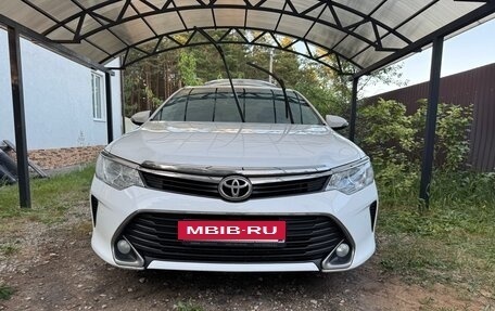 Toyota Camry, 2016 год, 1 950 000 рублей, 3 фотография