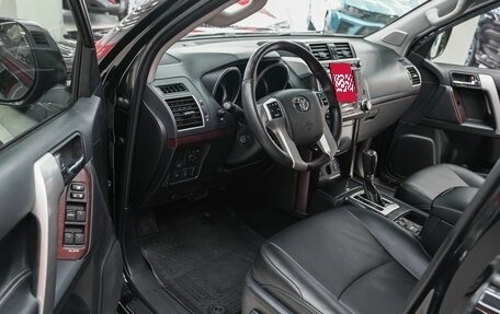 Toyota Land Cruiser Prado 150 рестайлинг 2, 2014 год, 2 999 000 рублей, 6 фотография
