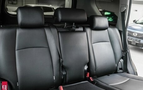 Toyota Land Cruiser Prado 150 рестайлинг 2, 2014 год, 2 999 000 рублей, 8 фотография