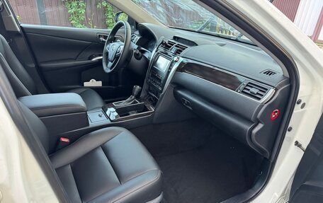 Toyota Camry, 2016 год, 1 950 000 рублей, 12 фотография