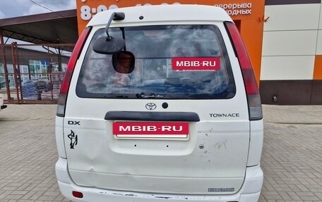 Toyota Town Ace III, 2002 год, 700 000 рублей, 3 фотография