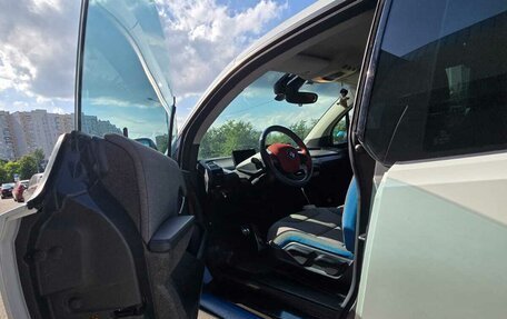 BMW i3 I01 рестайлинг, 2017 год, 1 950 000 рублей, 3 фотография
