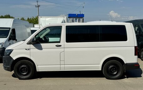Volkswagen Caravelle T6 рестайлинг, 2017 год, 1 979 000 рублей, 2 фотография