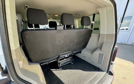 Volkswagen Caravelle T6 рестайлинг, 2017 год, 1 979 000 рублей, 10 фотография
