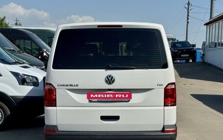 Volkswagen Caravelle T6 рестайлинг, 2017 год, 1 979 000 рублей, 4 фотография