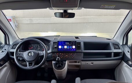 Volkswagen Caravelle T6 рестайлинг, 2017 год, 1 979 000 рублей, 14 фотография