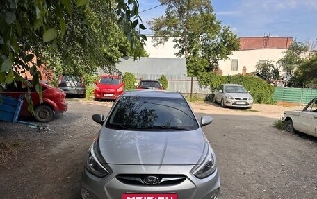Hyundai Solaris II рестайлинг, 2014 год, 1 100 000 рублей, 3 фотография