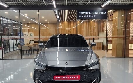 Toyota Crown, 2024 год, 2 фотография