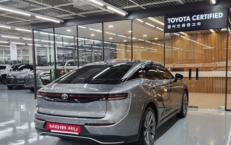 Toyota Crown, 2024 год, 4 фотография