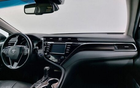 Toyota Camry, 2020 год, 2 390 000 рублей, 12 фотография