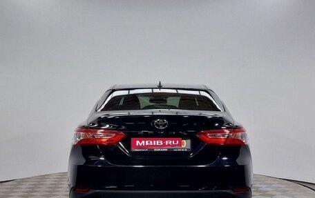 Toyota Camry, 2020 год, 2 390 000 рублей, 6 фотография