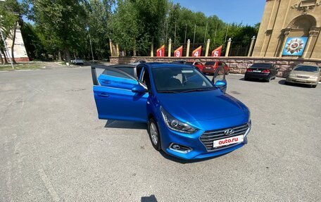 Hyundai Solaris II рестайлинг, 2017 год, 1 100 000 рублей, 2 фотография