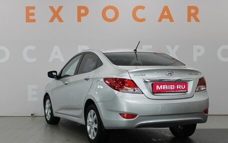 Hyundai Solaris II рестайлинг, 2011 год, 870 000 рублей, 7 фотография