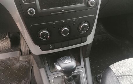 Skoda Yeti I рестайлинг, 2012 год, 450 000 рублей, 1 фотография