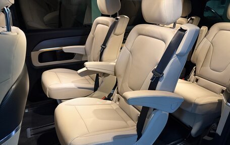 Mercedes-Benz V-Класс, 2023 год, 11 900 000 рублей, 11 фотография