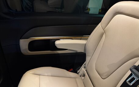 Mercedes-Benz V-Класс, 2023 год, 11 900 000 рублей, 15 фотография