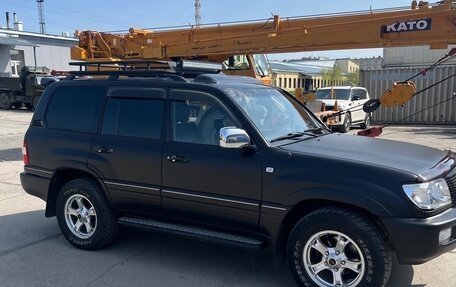 Toyota Land Cruiser 100 рестайлинг 2, 2003 год, 2 400 000 рублей, 2 фотография