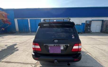 Toyota Land Cruiser 100 рестайлинг 2, 2003 год, 2 400 000 рублей, 5 фотография