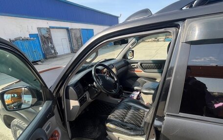 Toyota Land Cruiser 100 рестайлинг 2, 2003 год, 2 400 000 рублей, 6 фотография